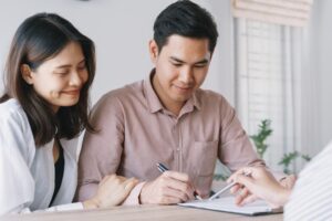 Couple with good credit score applying for personal loan in Singapore